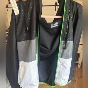 Under armour jacket men’s small medium